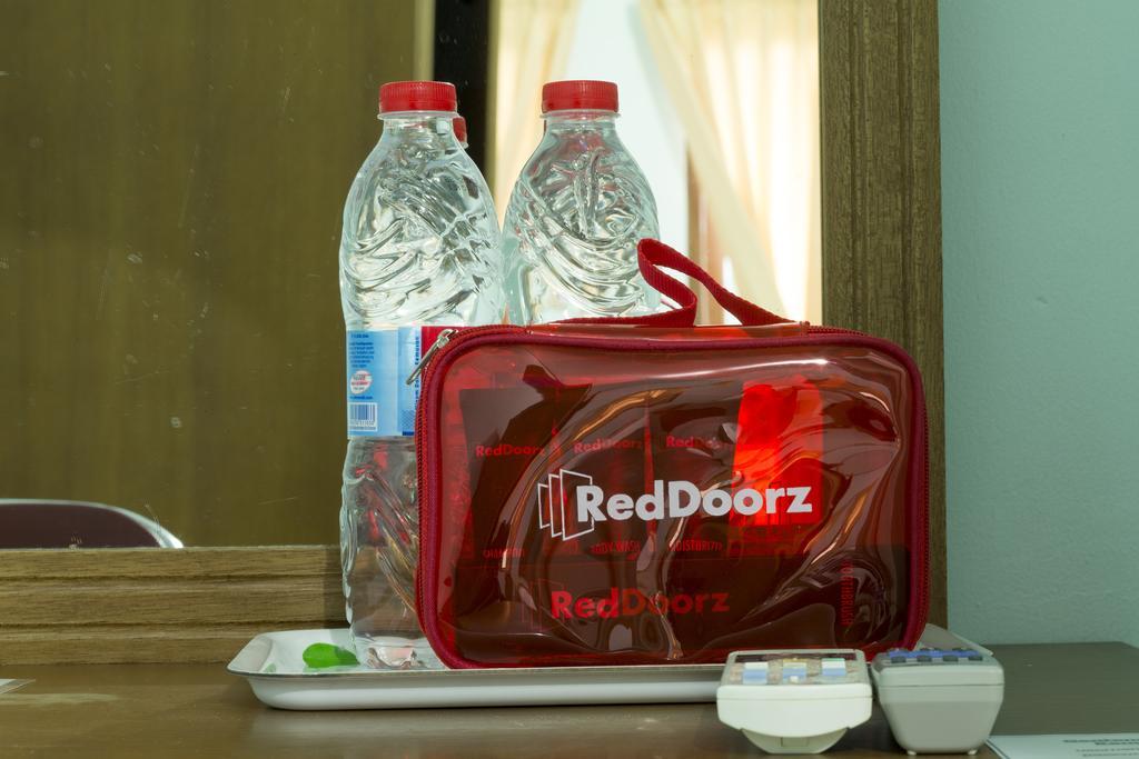 Reddoorz @ Karet Pedurenan 2 雅加达 外观 照片