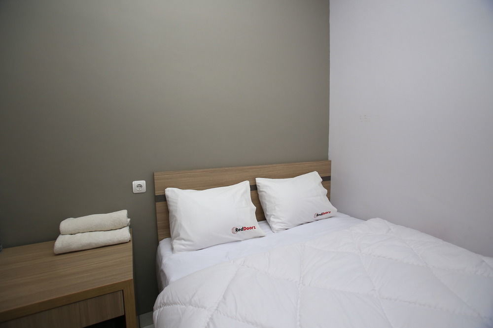Reddoorz @ Karet Pedurenan 2 雅加达 外观 照片