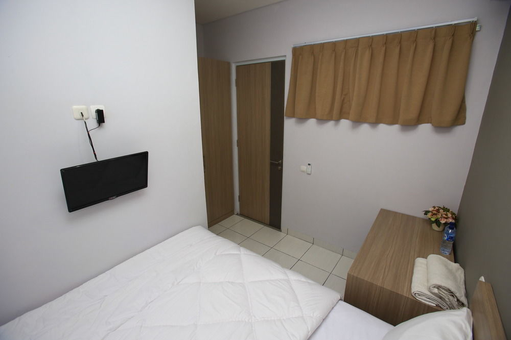 Reddoorz @ Karet Pedurenan 2 雅加达 外观 照片